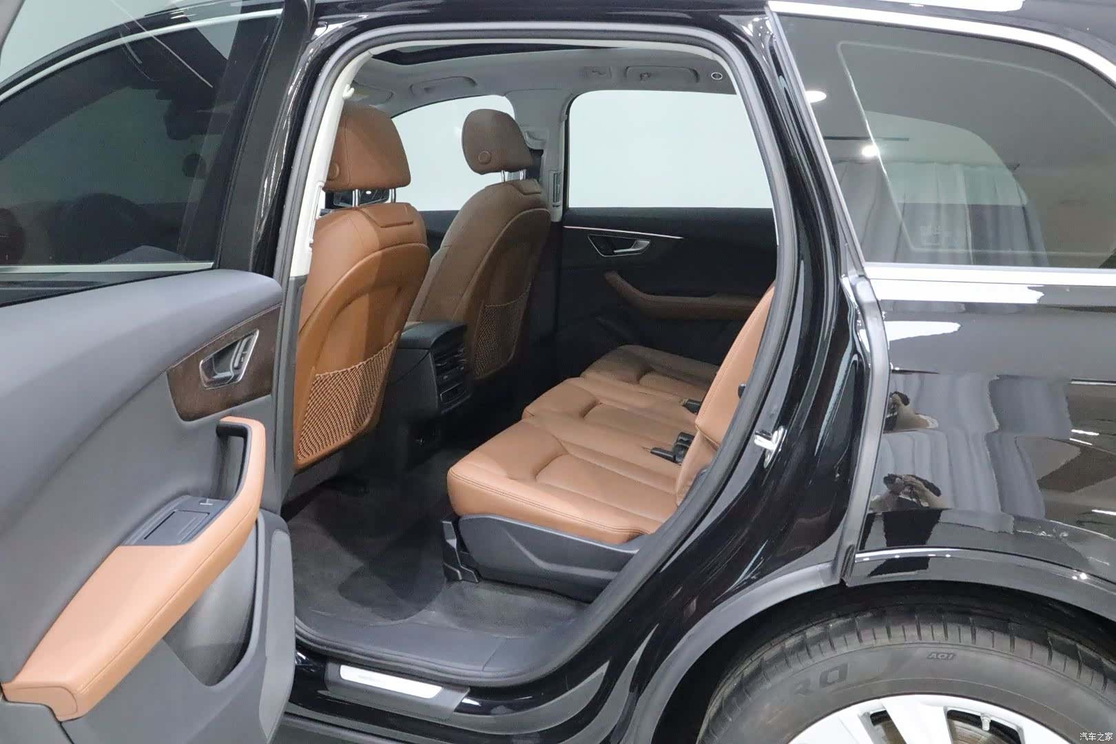 Audi Q7, 2024 12