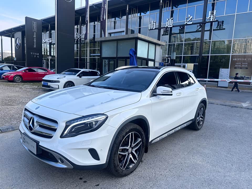 Mercedes-Benz GLA