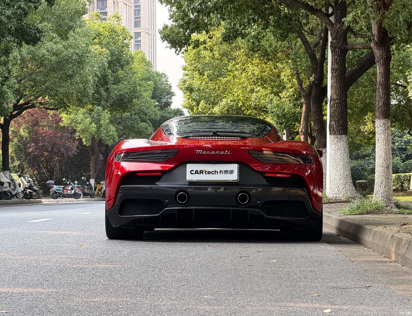 Maserati MC20, 2022 все фото