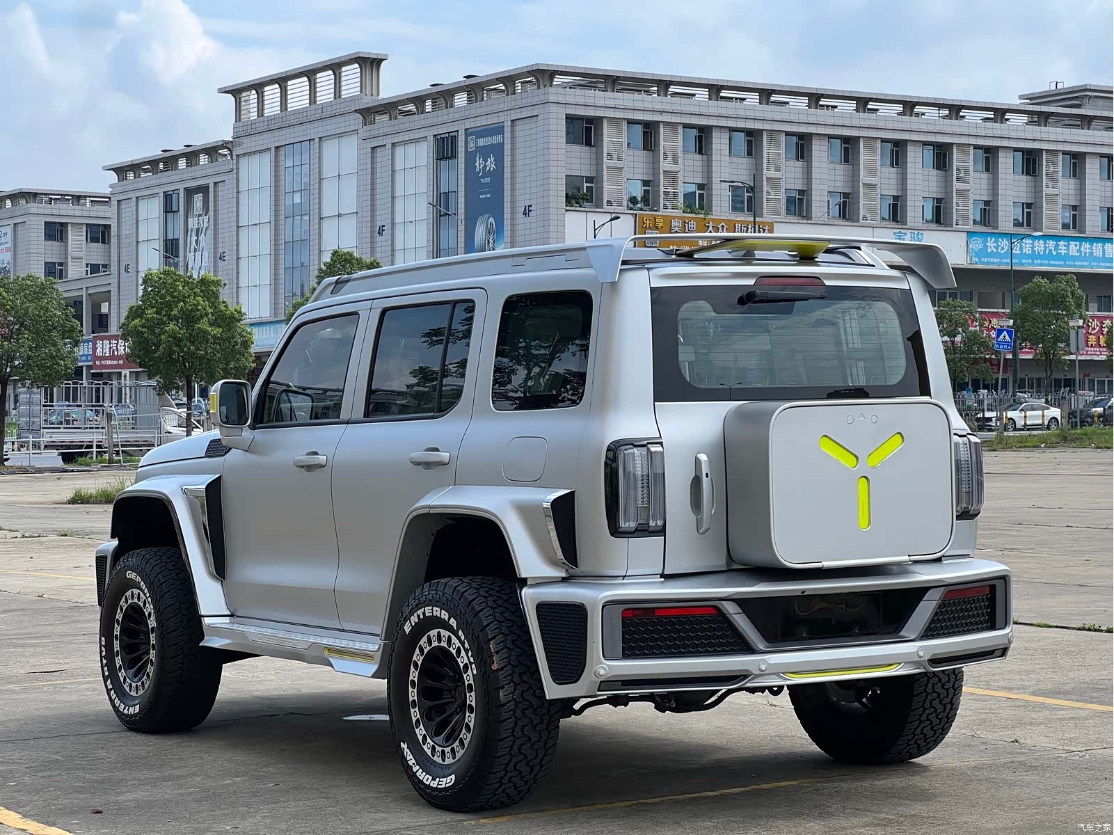 Tank 300, 2022 6