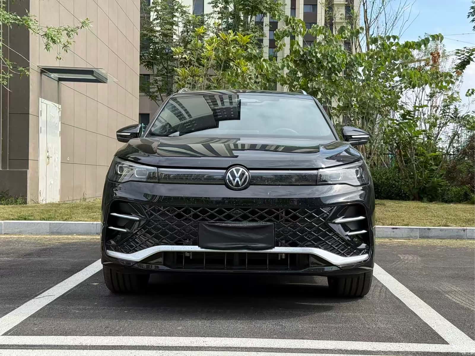Volkswagen Tiguan L, 2026 2