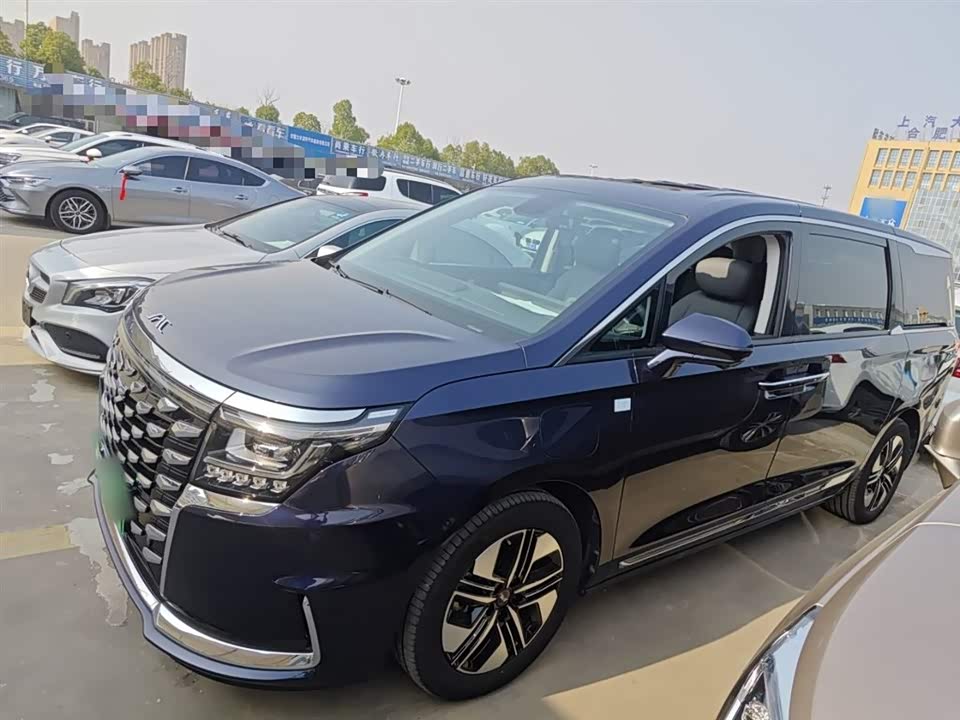 JAC Refine Ruifeng RF8 PHEV