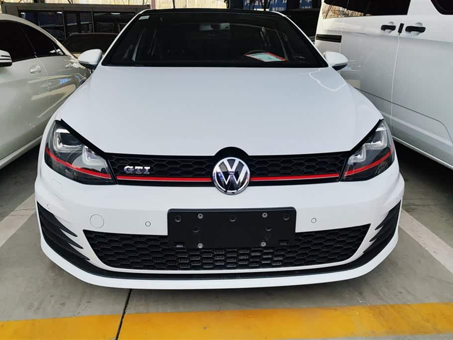 Volkswagen Golf GTI