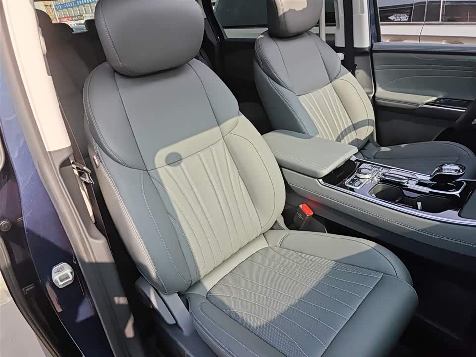 JAC Refine Ruifeng RF8 PHEV