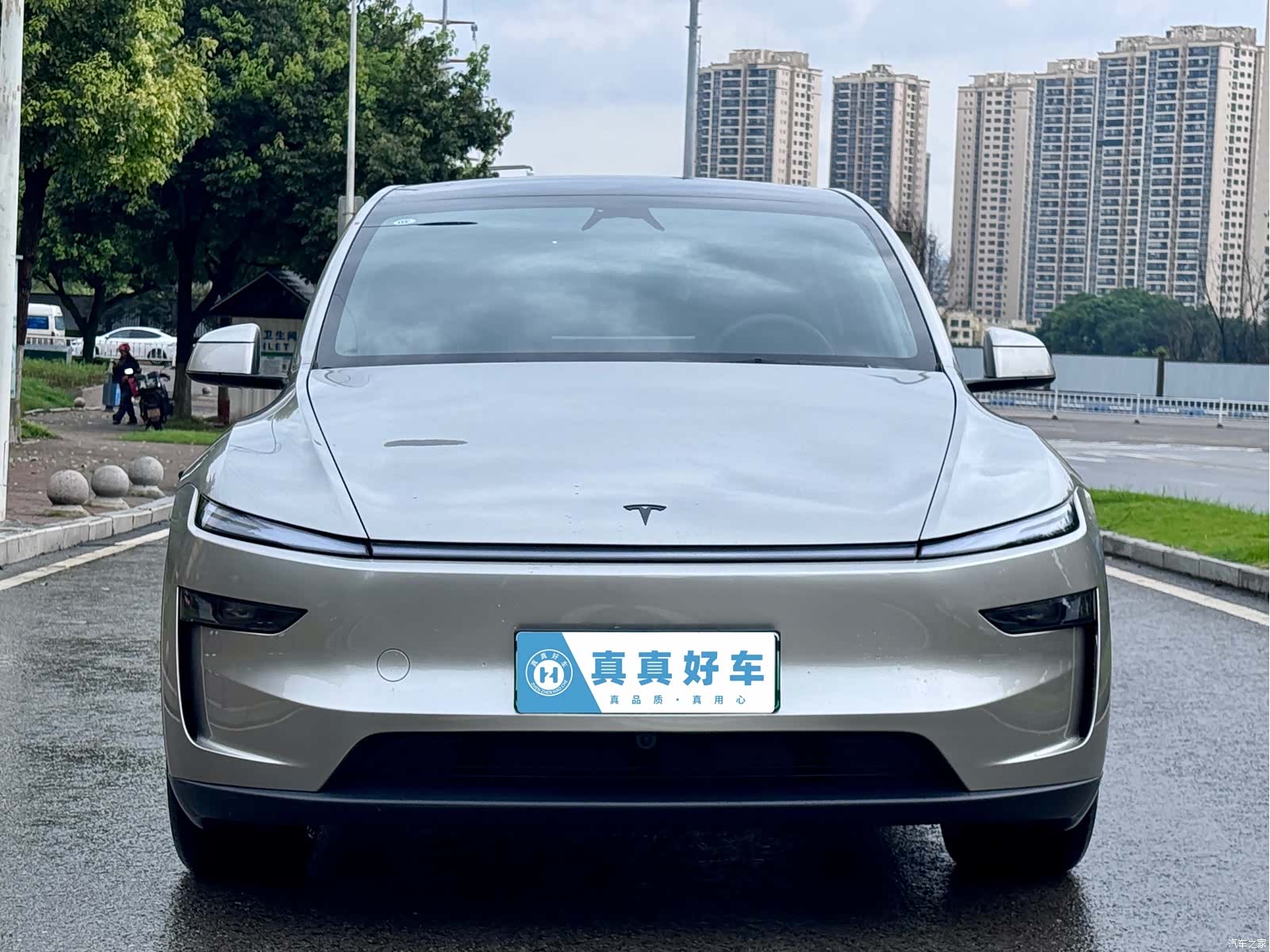 Tesla Model Y, 2025 2