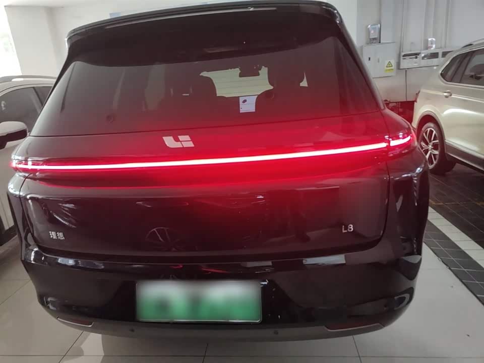 Li Auto Ideal L8