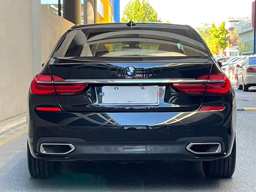 BMW 7-Series 2018, фото 4