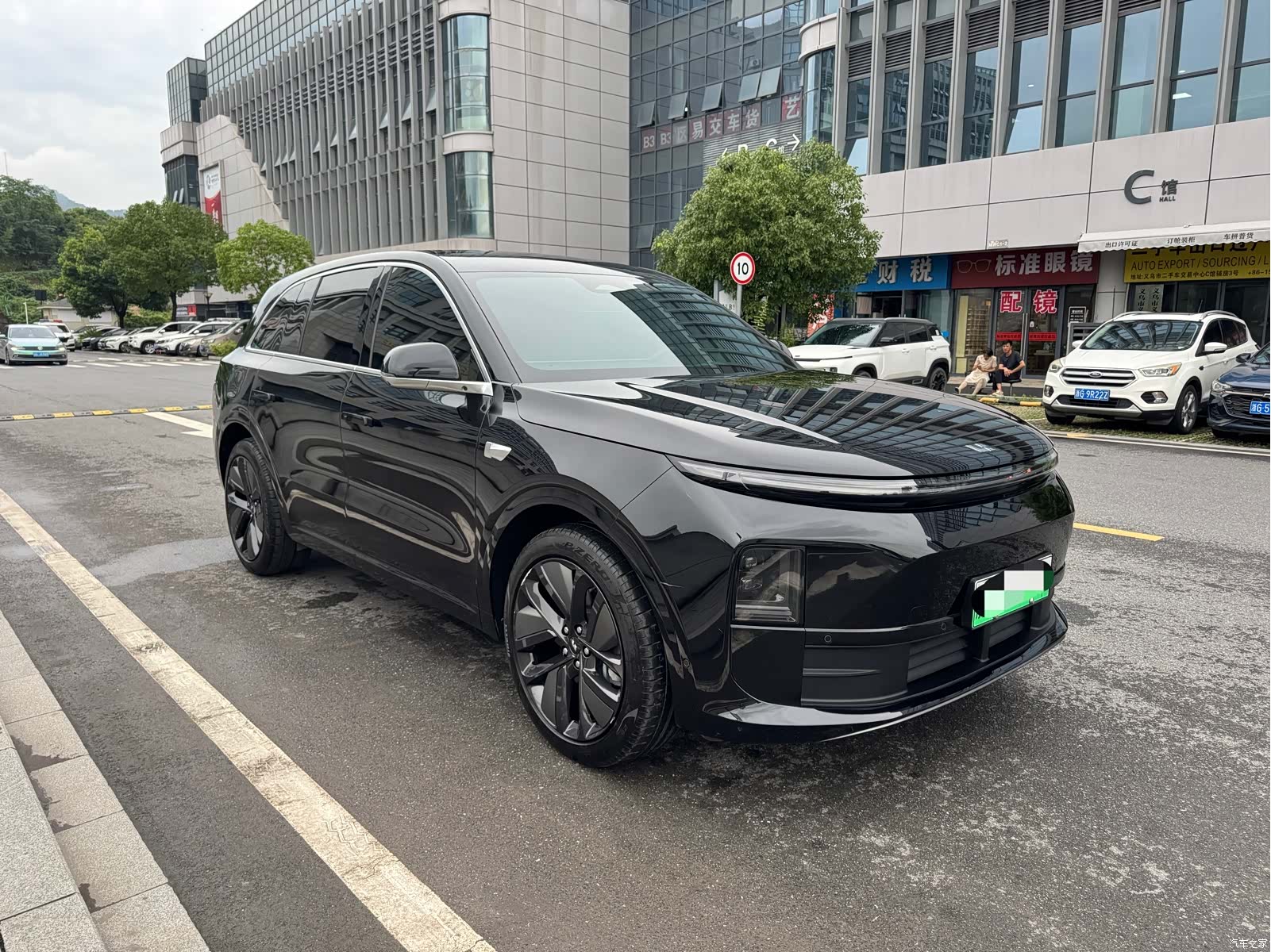 Li Auto L6, 2025 3