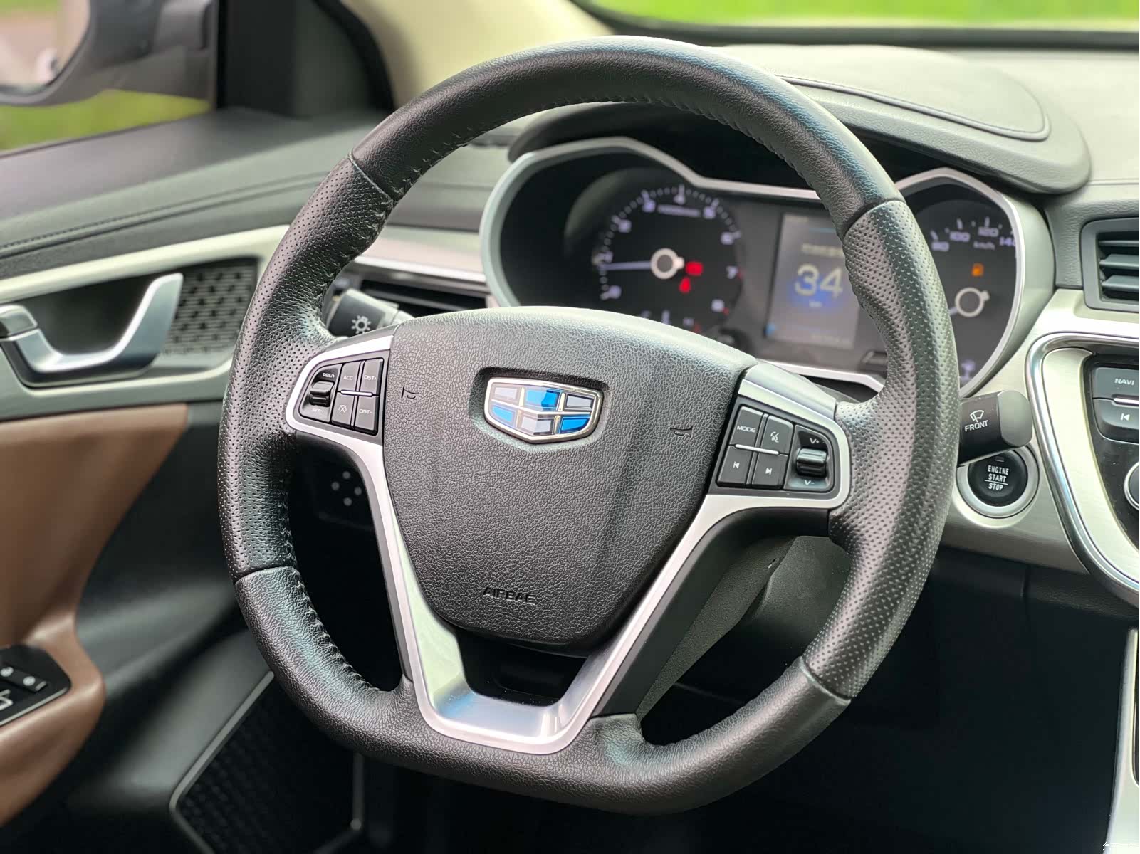 Geely Emgrand, 2017 11