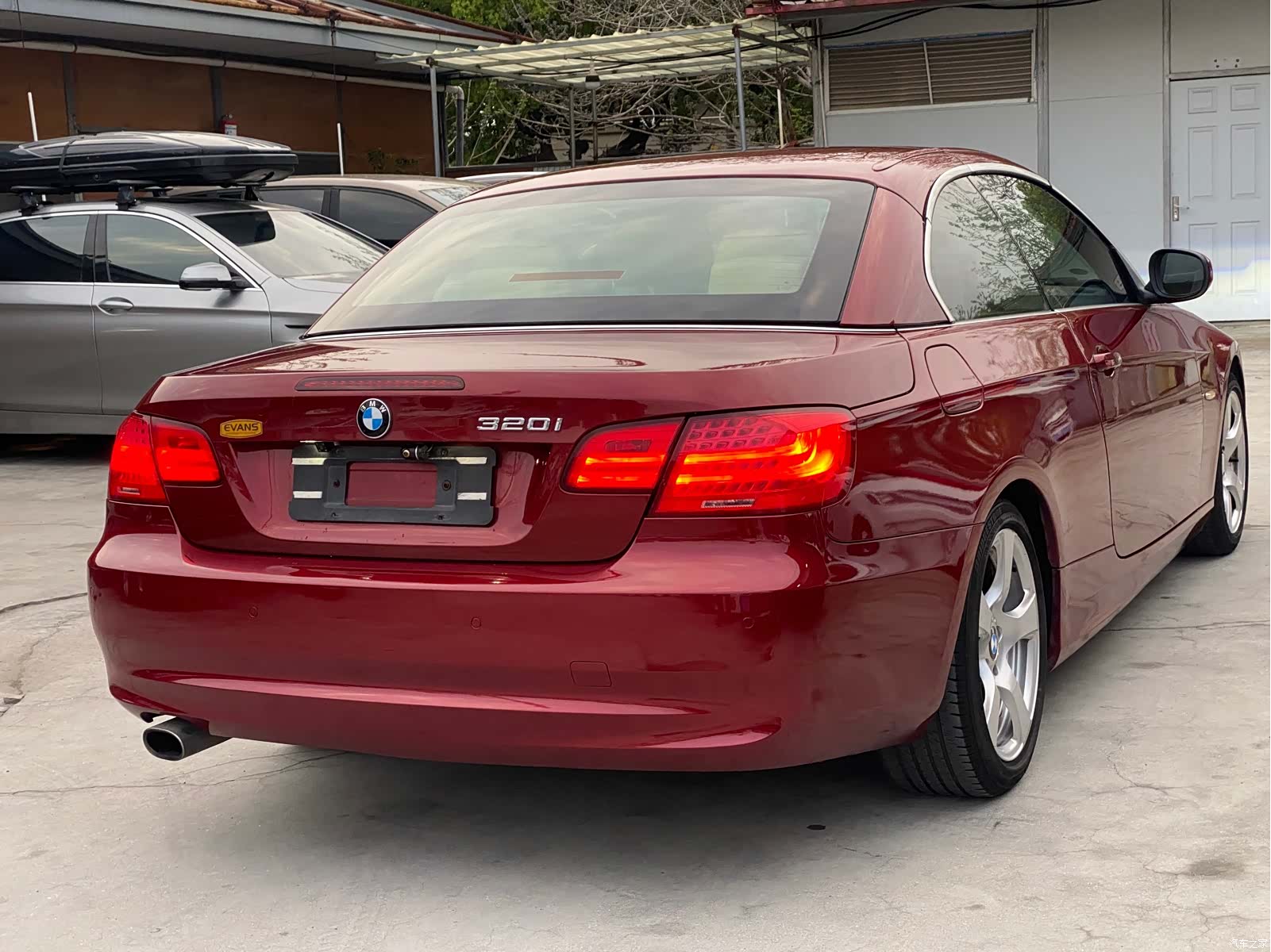 BMW 3 Series, 2011 14