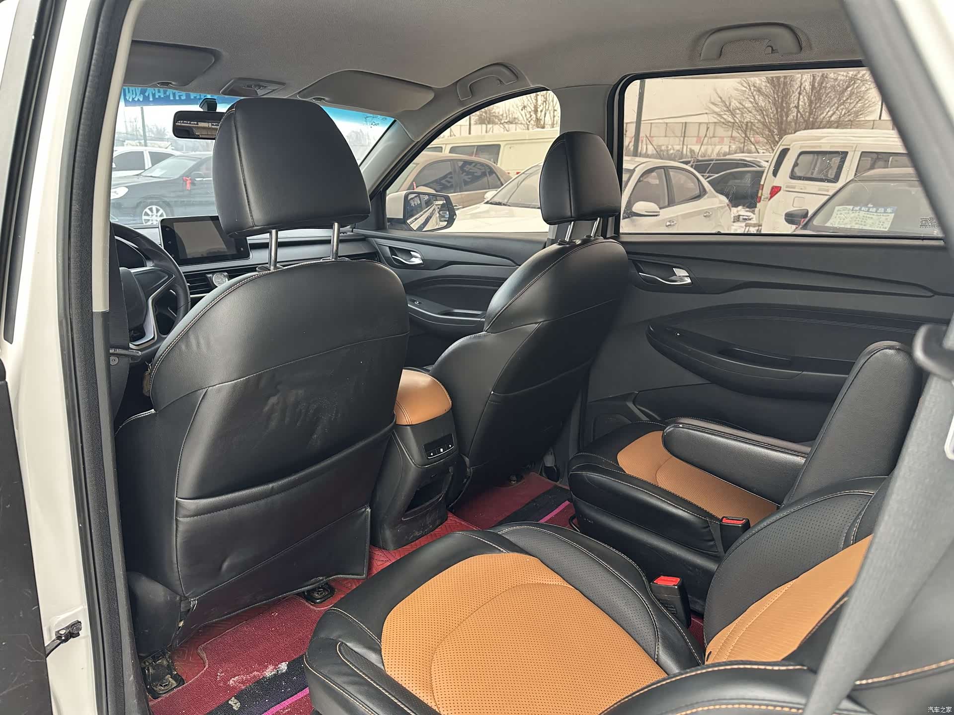 Wuling Hongguang, 2018 все фото