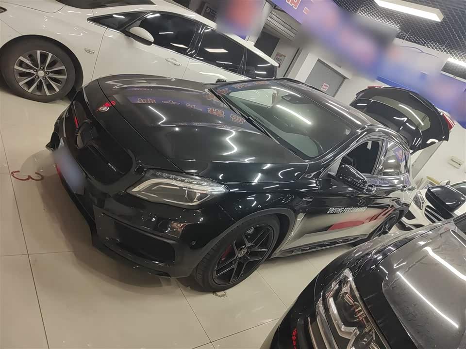 Mercedes-Benz GLA AMG