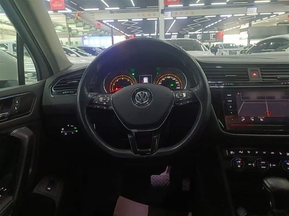 Volkswagen Tiguan L