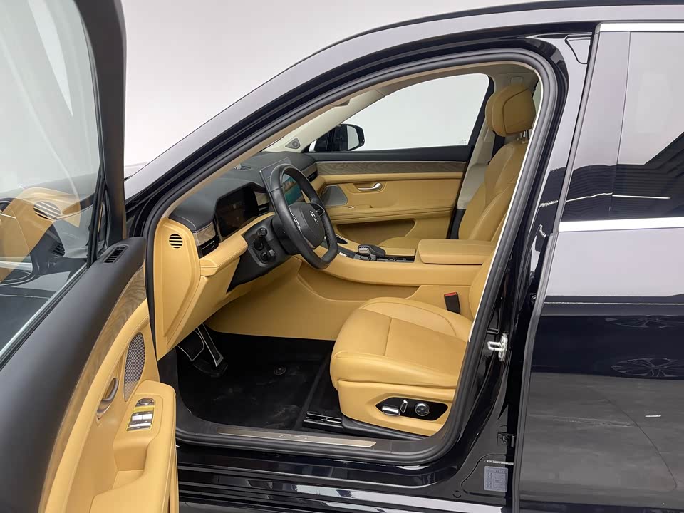 AITO Ask the world M5