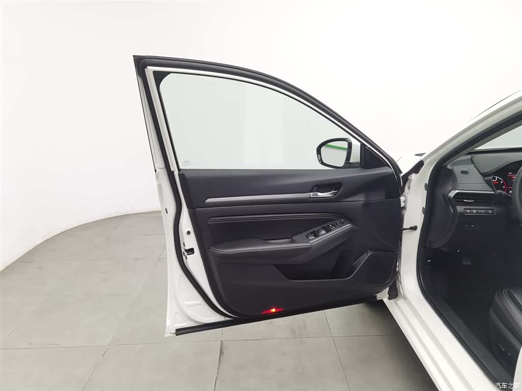 Nissan Teana, 2020 8