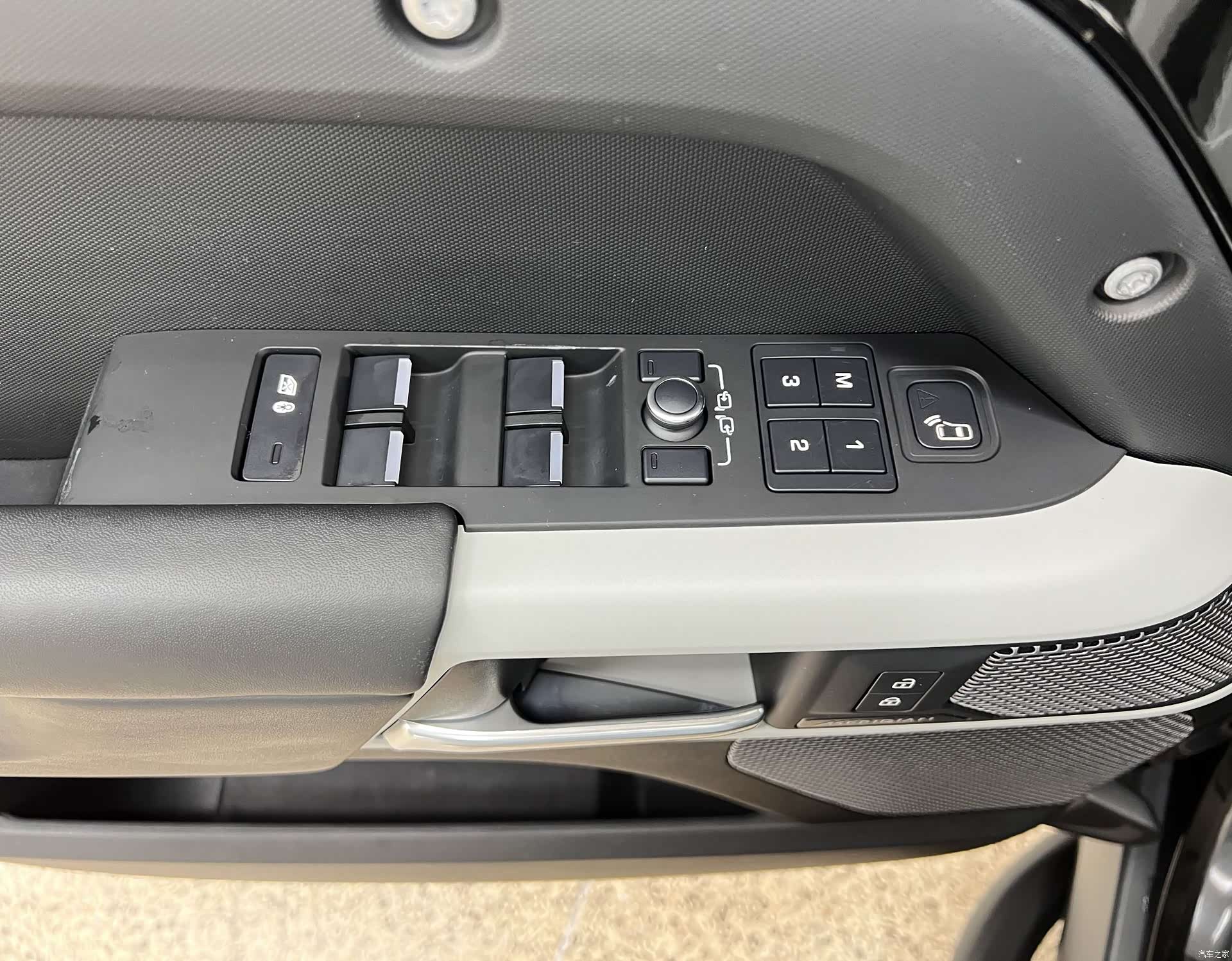Land Rover Defender, 2022 31