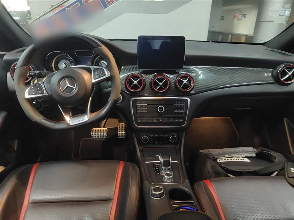 Mercedes-Benz GLA AMG