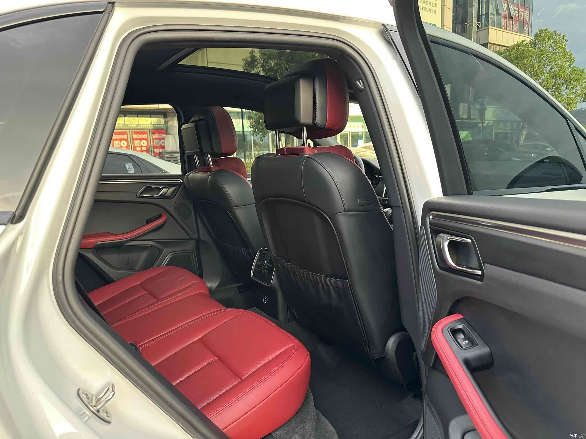 Porsche Macan, 2024 12