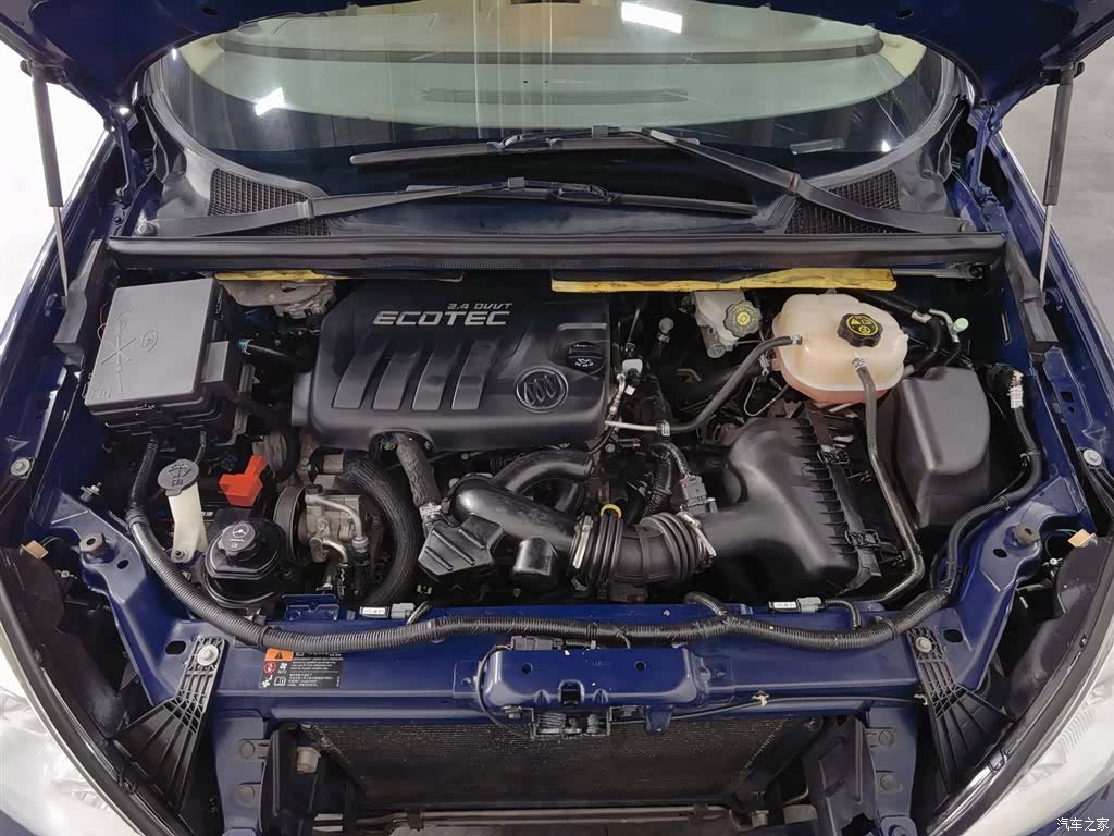 Buick GL8, 2016 6