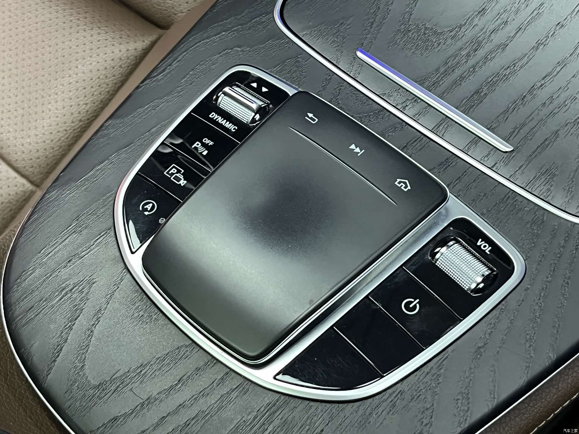Mercedes-Benz E-Class, 2019 24