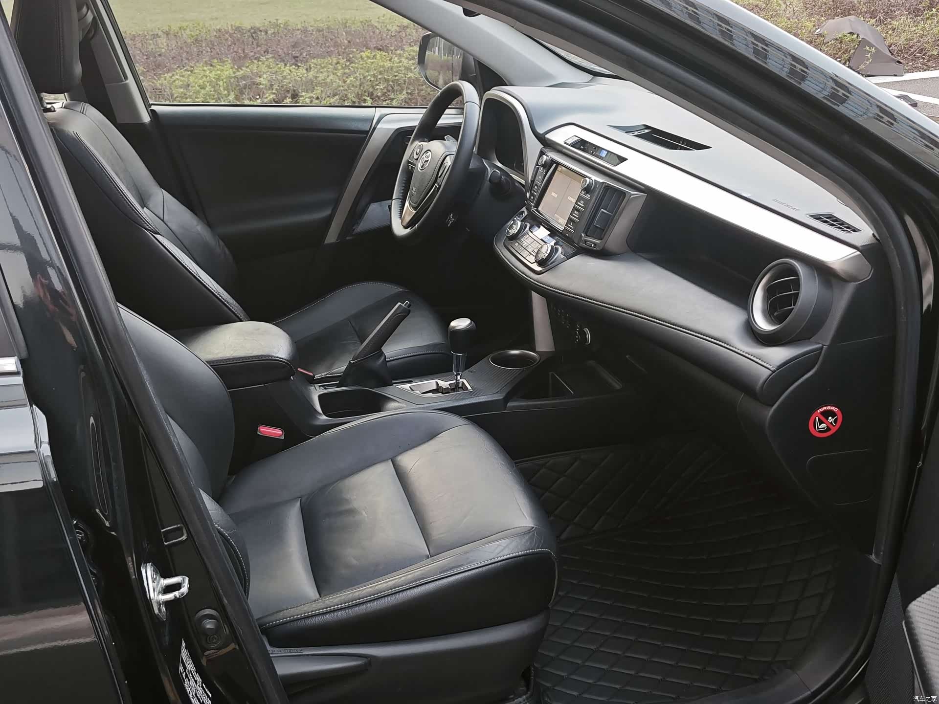 Toyota RAV4, 2015 7