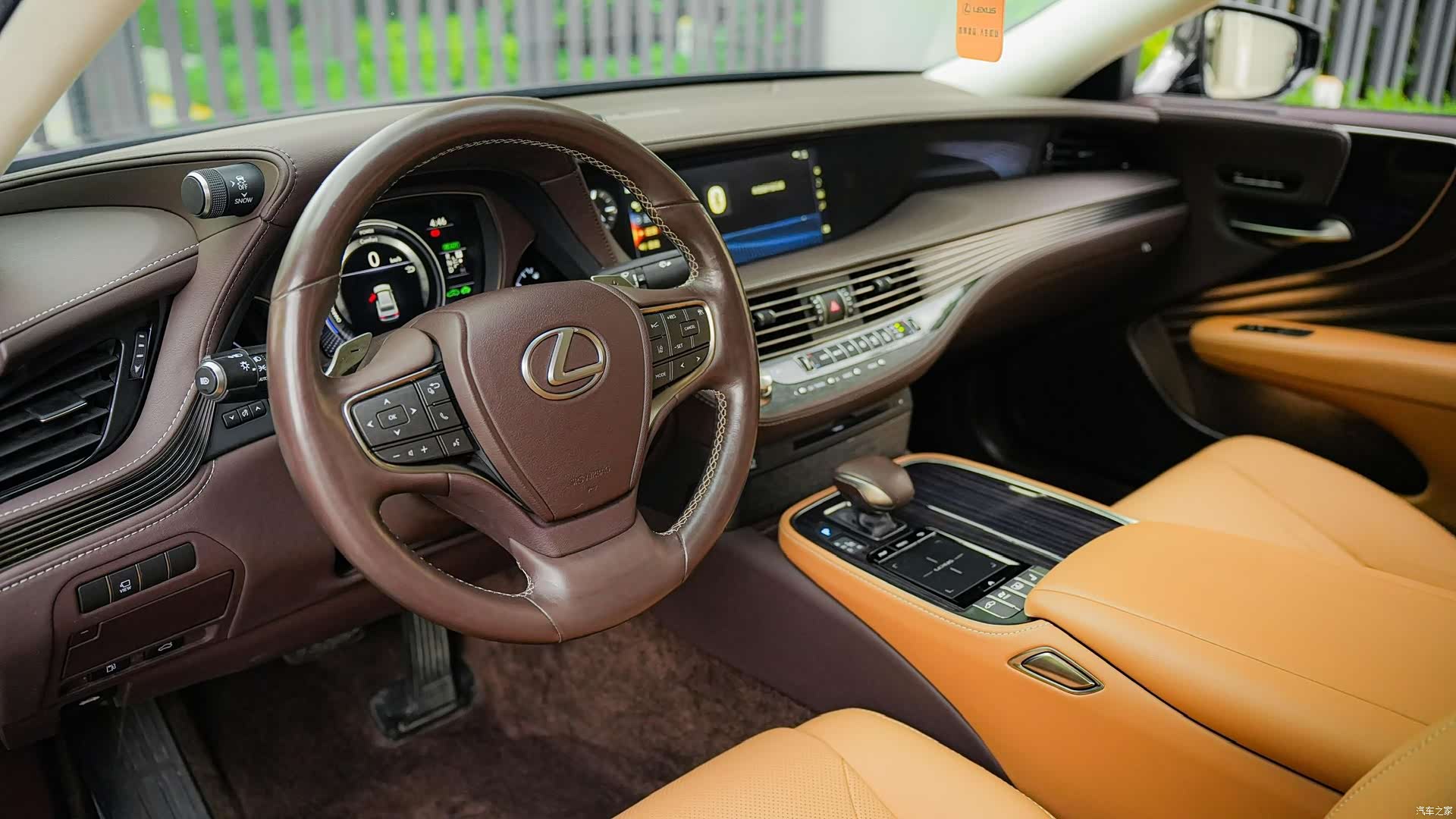 Lexus LS, 2019 10