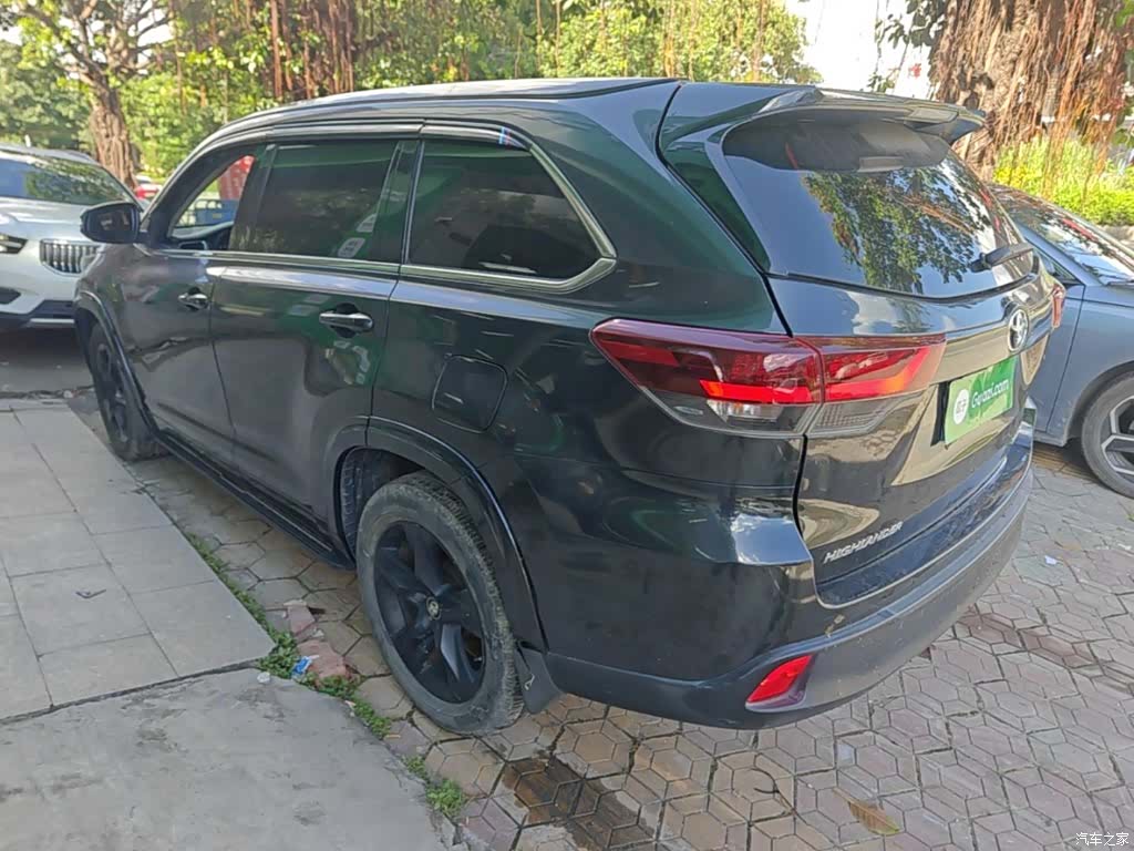 Toyota Highlander, 2021 все фото