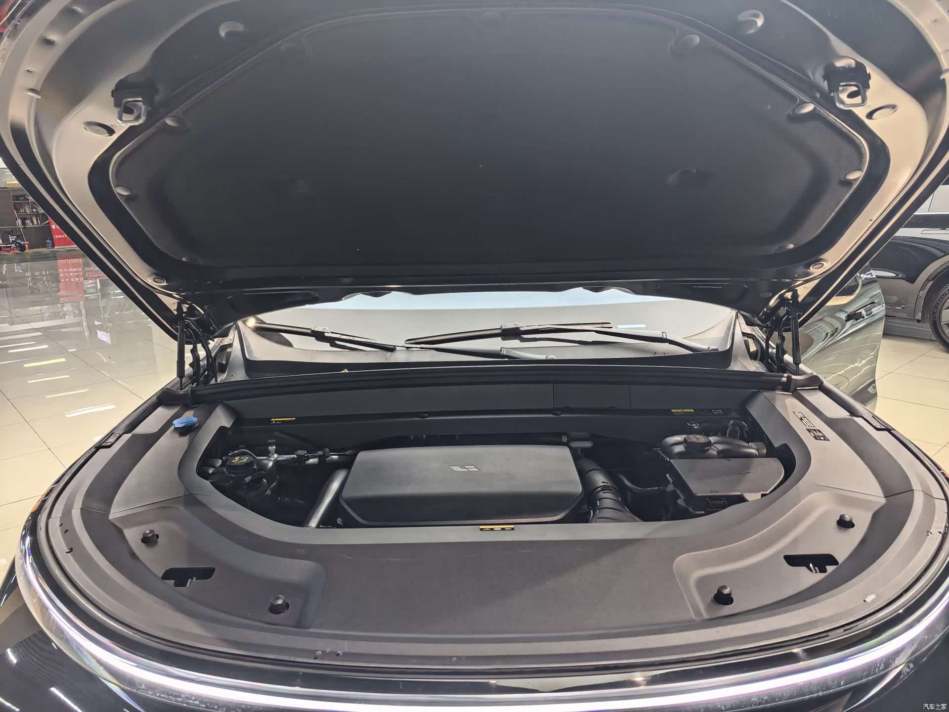 Li Auto L9, 2025 11