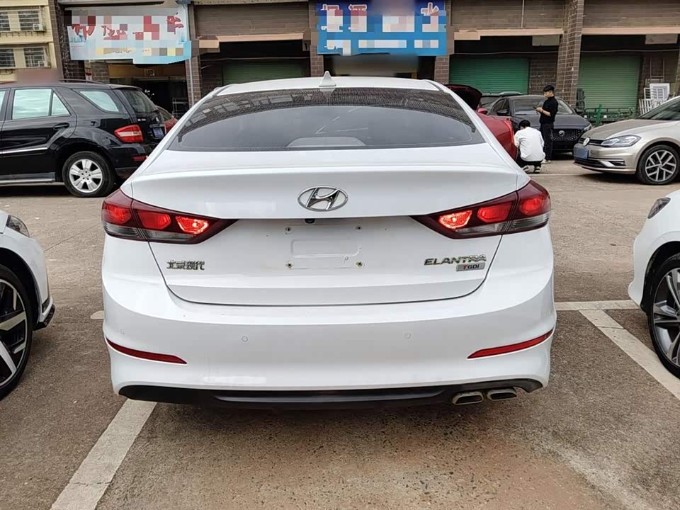 Hyundai Lead