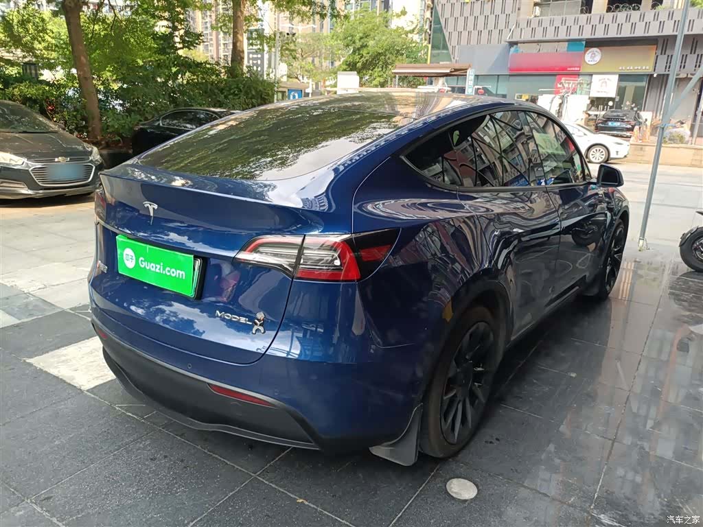 Tesla Model Y, 2022 все фото
