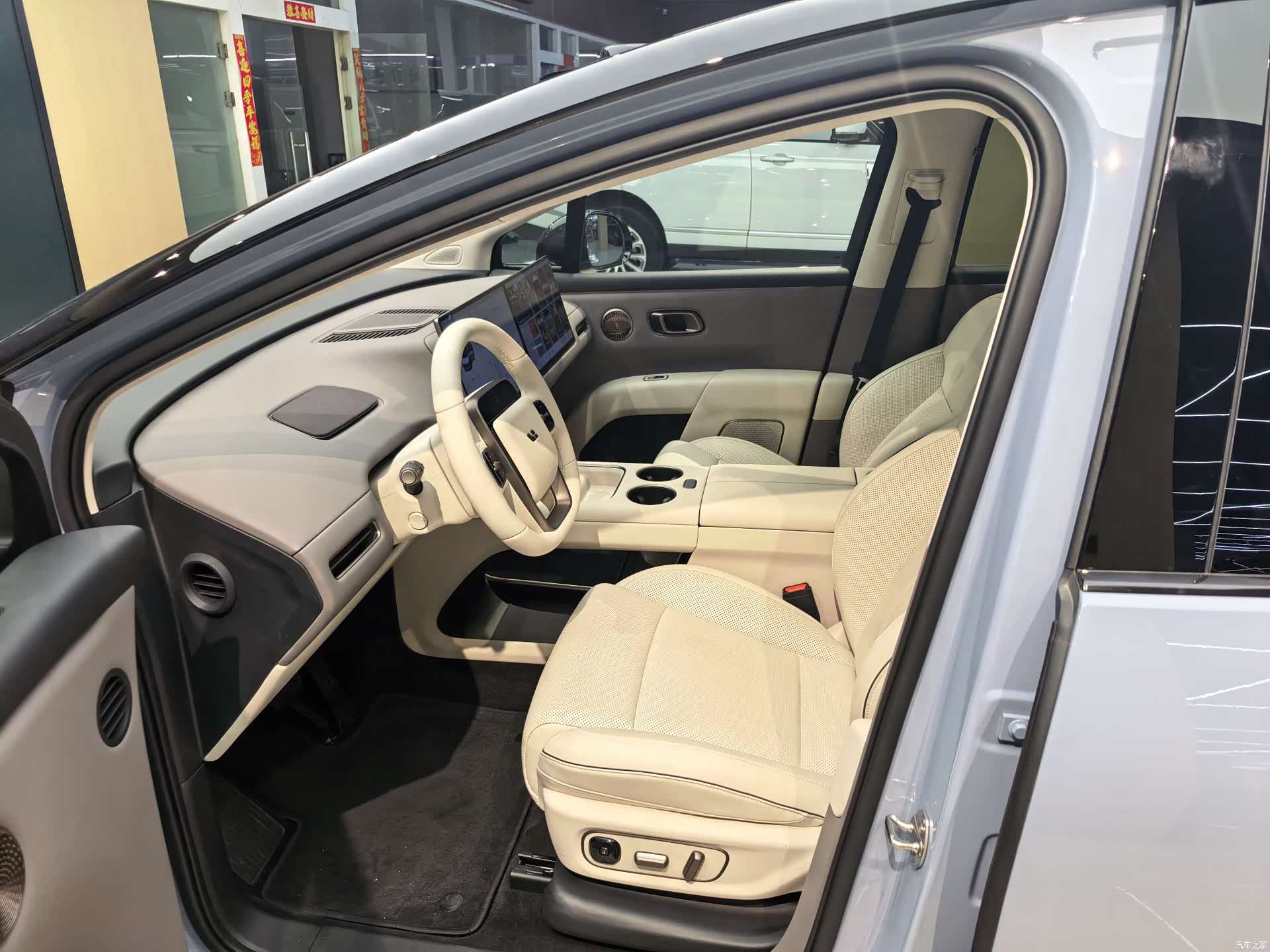 Li Auto i8, 2025 все фото