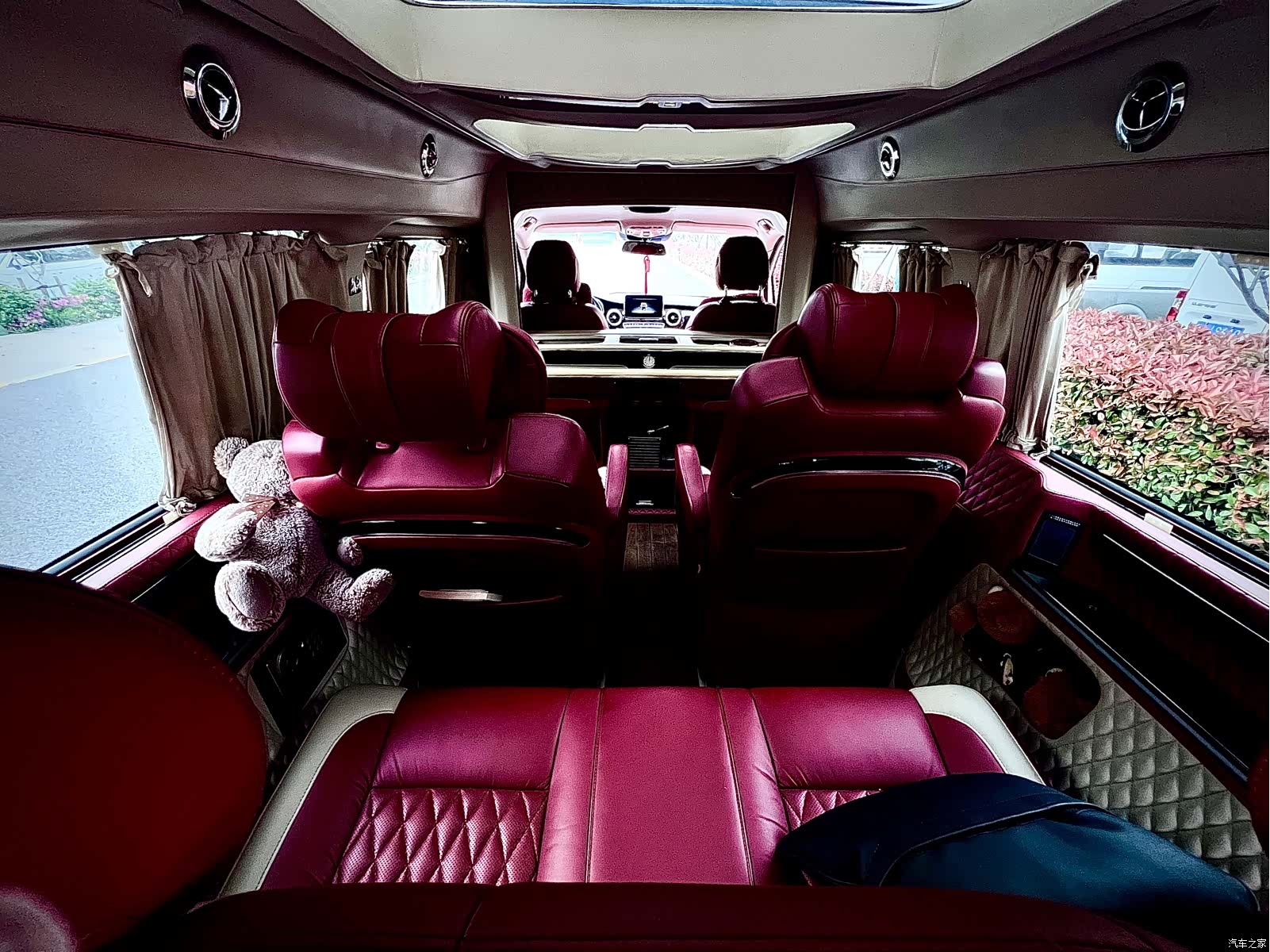 Mercedes-Benz V-Class, 2018 21