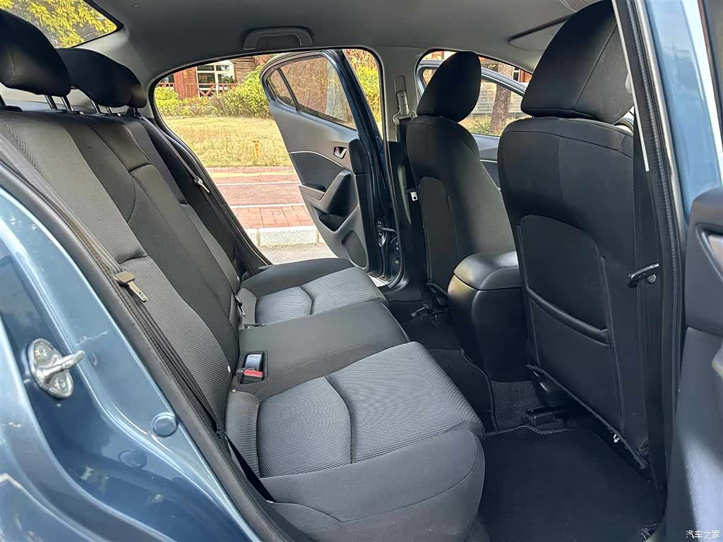 Mazda Mazda3, 2019 11