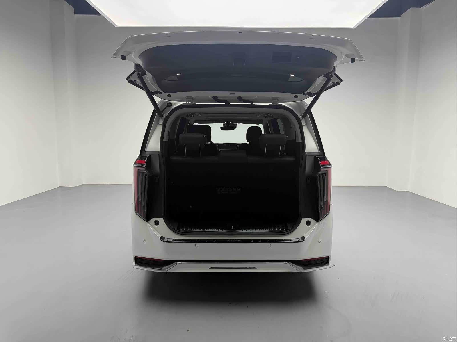 Trumpchi M8, 2024 16