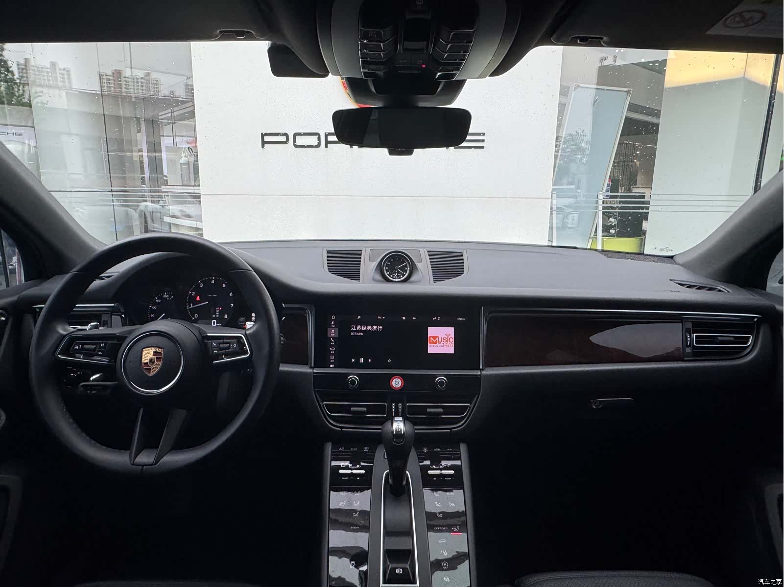 Porsche Macan, 2022 11