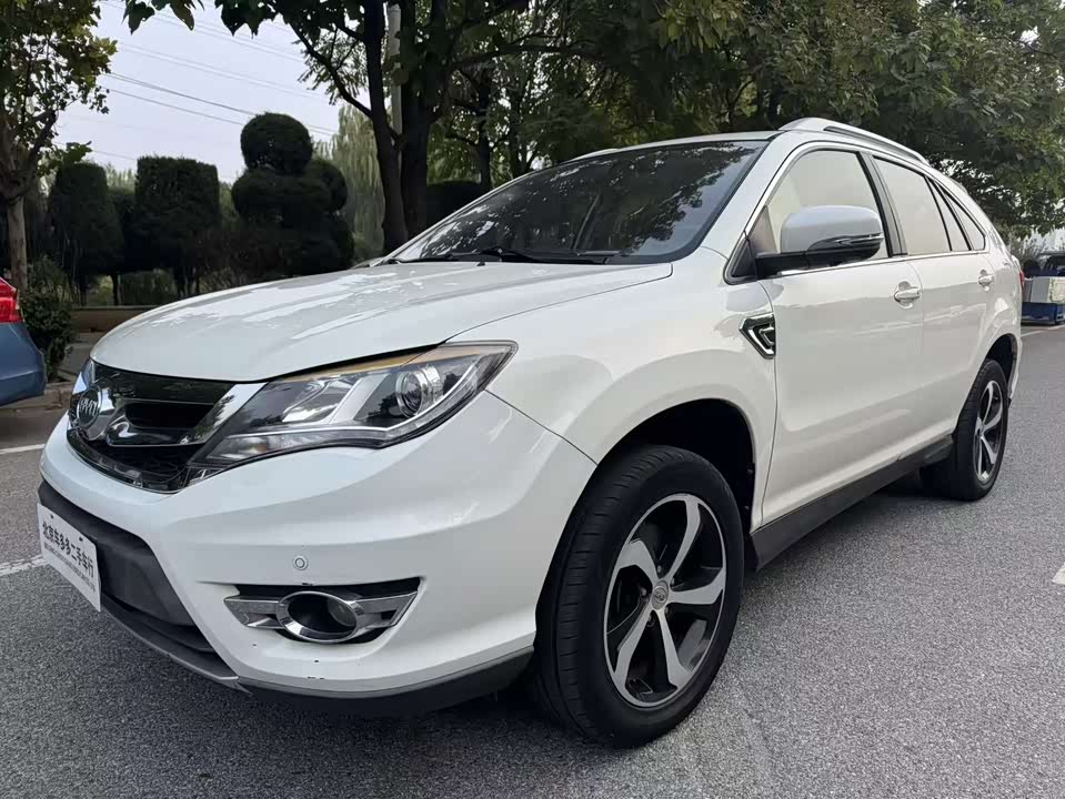 BYD S7
