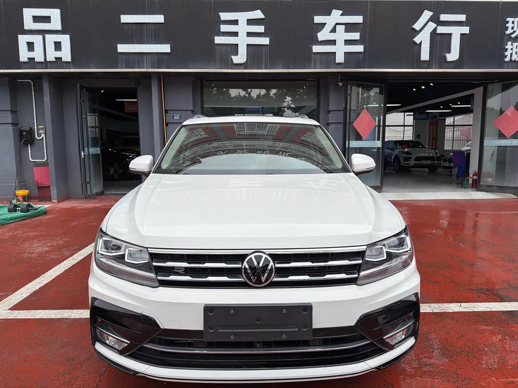 Volkswagen Tiguan L