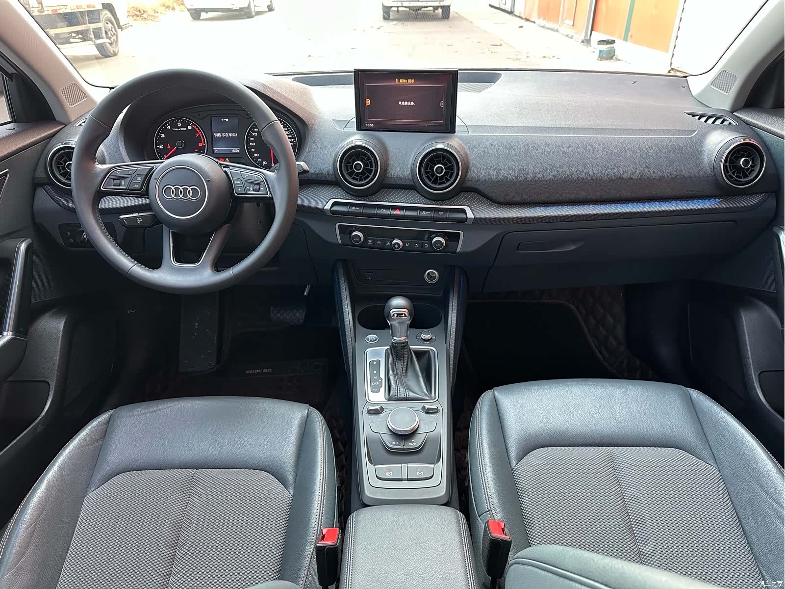 Audi Q2L, 2021 10