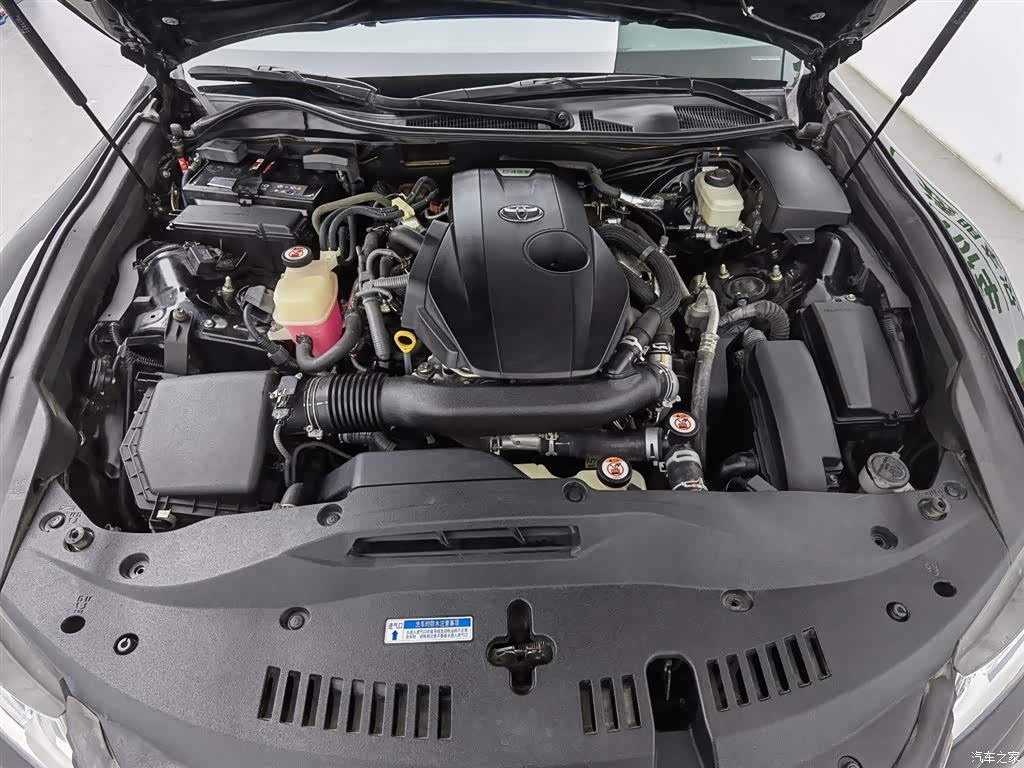 Toyota Crown, 2018 6
