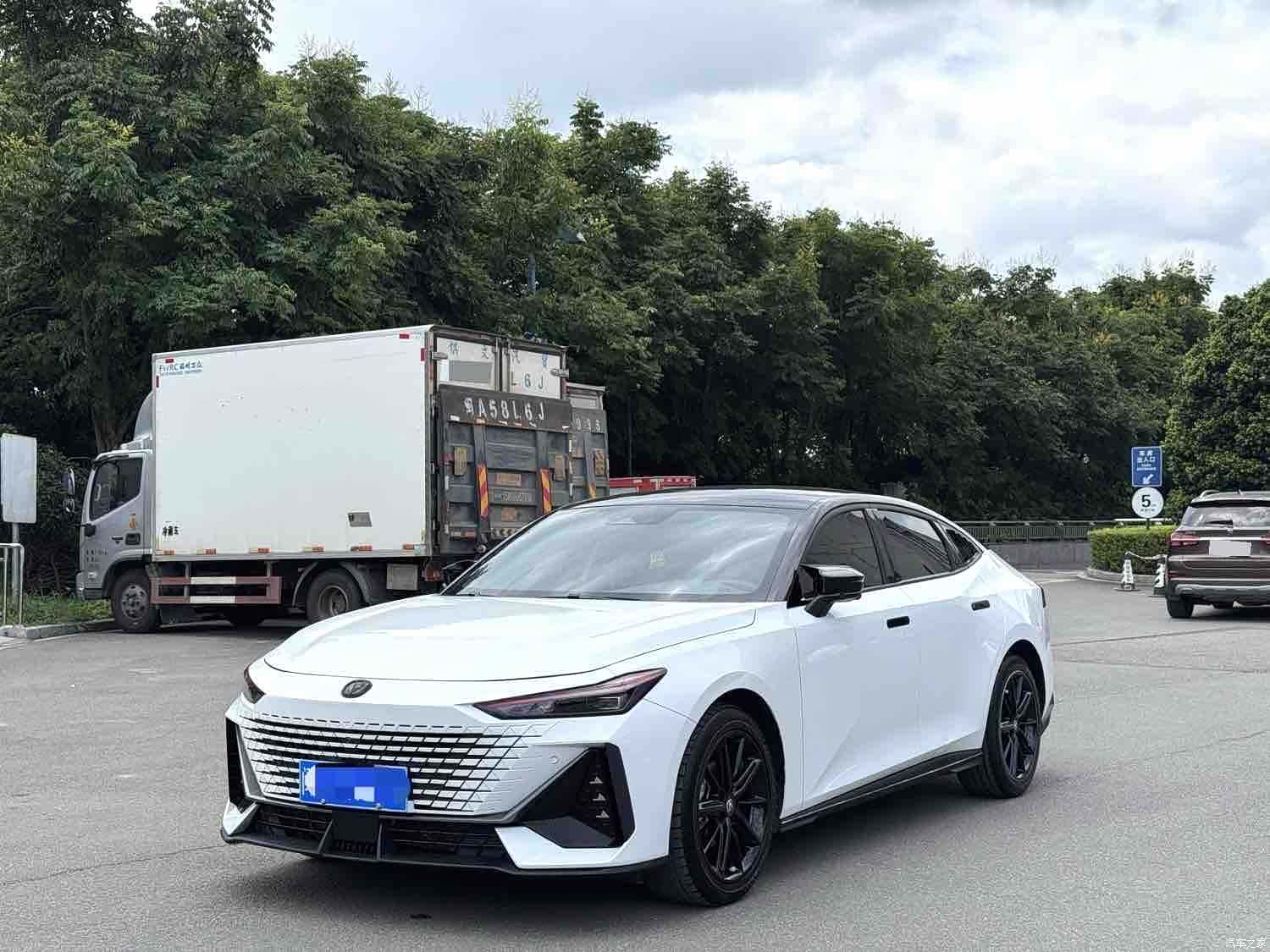 Changan UNI-V, 2025 1