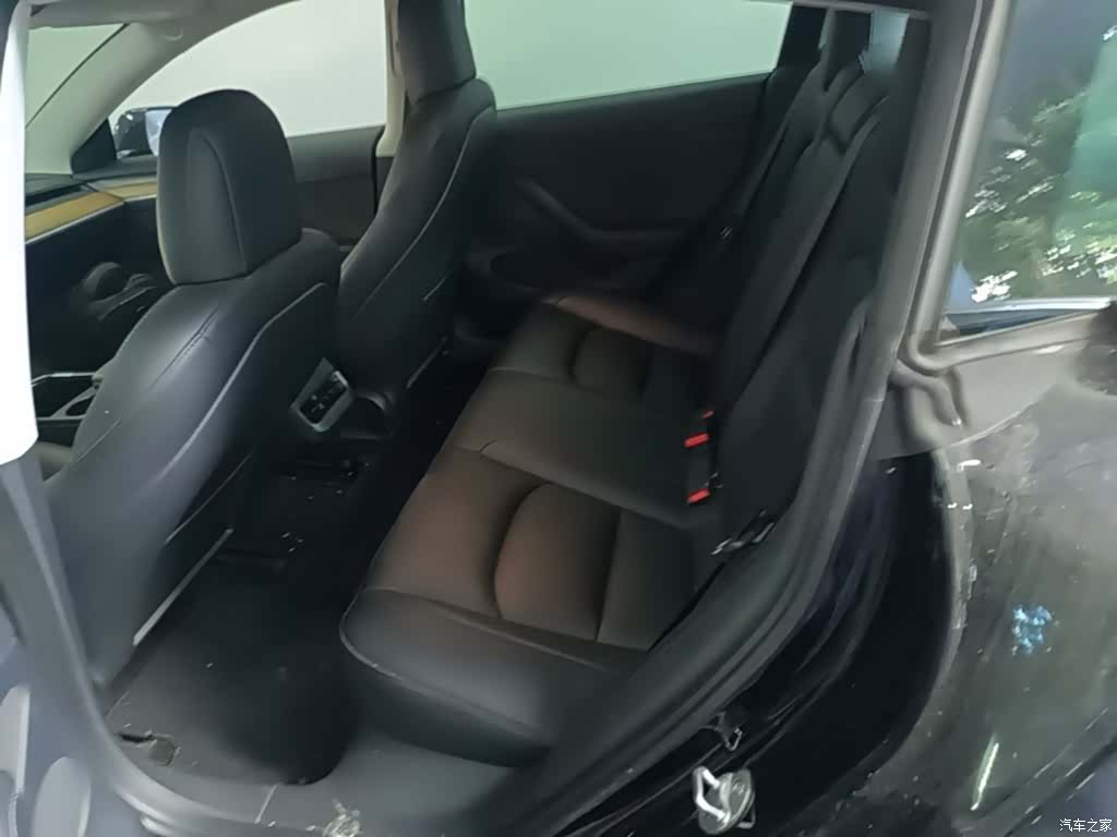 Tesla Model 3, 2022 17