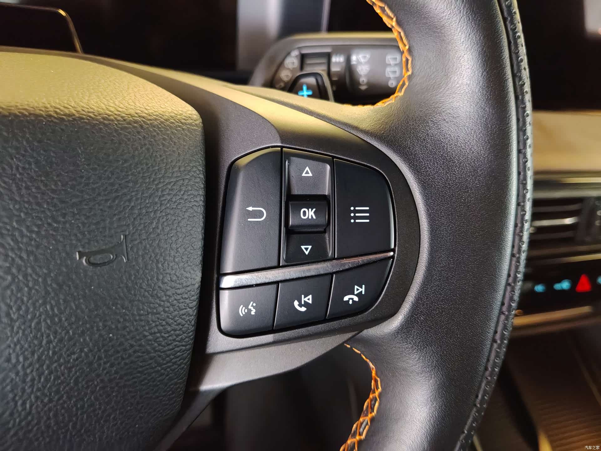 Ford Explorer, 2024 16