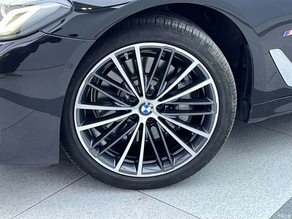 BMW 5 Series, 2023 8