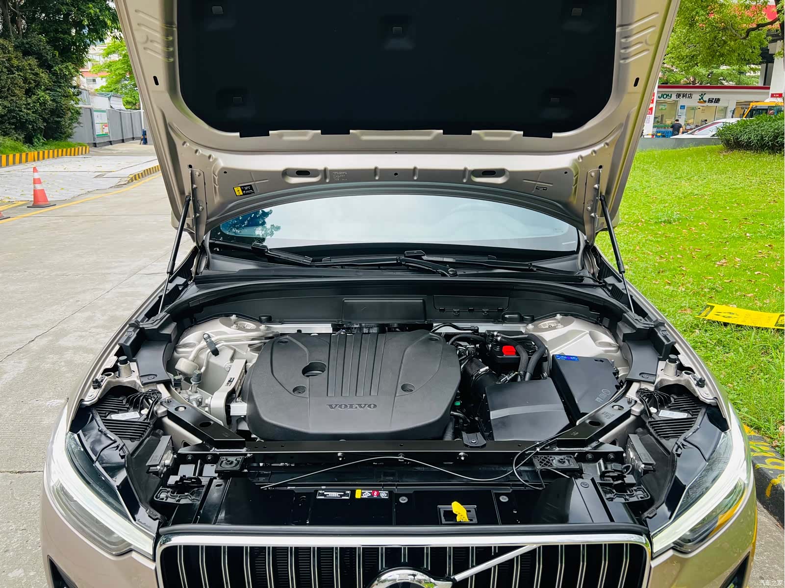 Volvo XC60, 2025 20