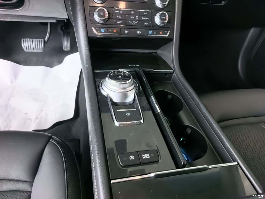 Ford Taurus, 2017 14