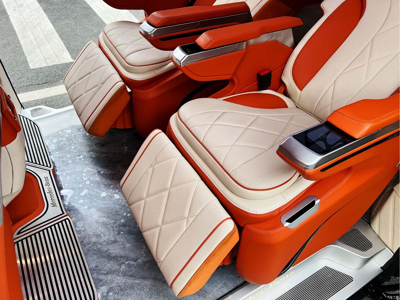 Mercedes-Benz 7, 2023 7