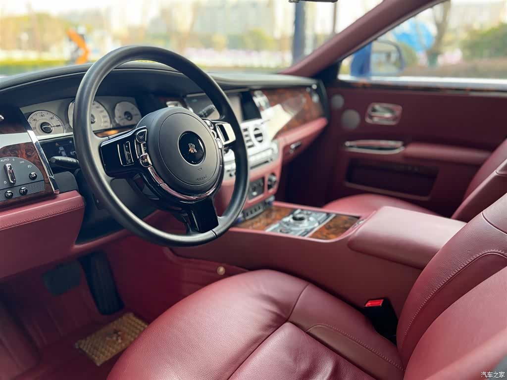 Rolls-Royce Ghost, 2012 8