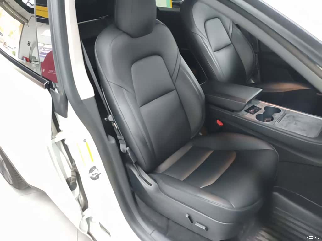 Tesla Model Y, 2021 25