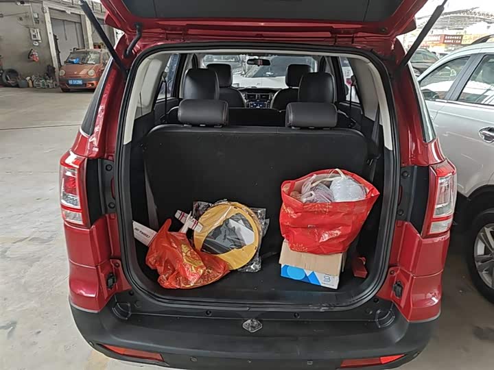 BAIC Huansu S3 2015 1.5L Комфорт guo V