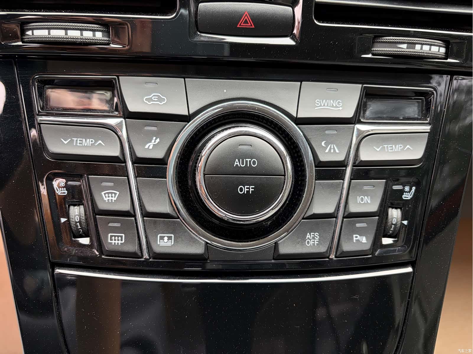Hongqi H7, 2016 24